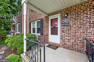 374 Washington Ave, Phoenixville, PA 19460 - Photo 1