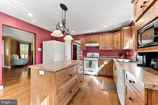 7 Haines Dr, West Grove, PA 19390 - Photo 11