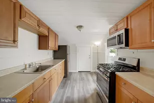 313 E State St, Kennett Square, PA 19348 - Photo 13