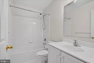 701 Whispering Brooke Dr, Newtown Square, PA 19073 - Photo 23