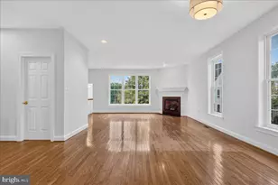 701 Whispering Brooke Dr, Newtown Square, PA 19073 - Photo 9