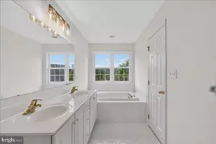 701 Whispering Brooke Dr, Newtown Square, PA 19073 - Photo 29