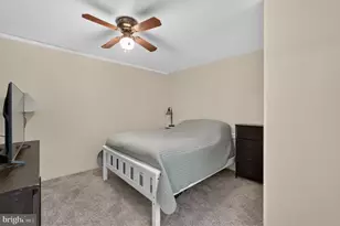 884 Woodlawn Ave, Phoenixville, PA 19460 - Photo 13
