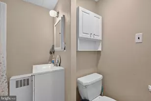 884 Woodlawn Ave, Phoenixville, PA 19460 - Photo 7