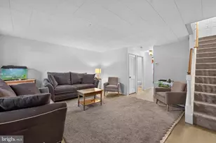 884 Woodlawn Ave, Phoenixville, PA 19460 - Photo 3