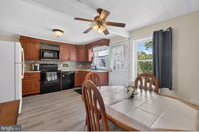 884 Woodlawn Avenue, Phoenixville, PA 19460 - Photo 9