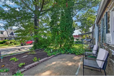 884 Woodlawn Avenue, Phoenixville, PA 19460 - Photo 3