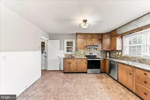 388 W Anderson Ave, Phoenixville, PA 19460 - Photo 9