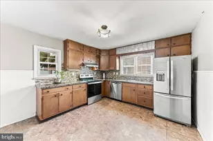 388 W Anderson Ave, Phoenixville, PA 19460 - Photo 13