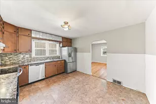 388 W Anderson Ave, Phoenixville, PA 19460 - Photo 11