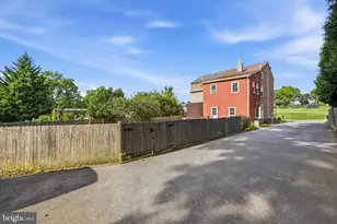 730 N New St, West Chester, PA 19380 - Photo 25
