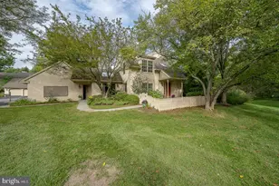 431 Chandlee Dr, Berwyn, PA 19312 - Photo 3