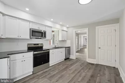 564 W Bridge Street, Phoenixville, PA 19460 - Photo 3