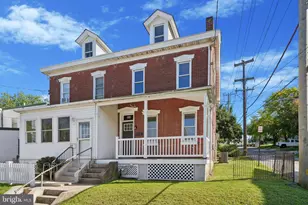 564 W Bridge St, Phoenixville, PA 19460 - Photo 1