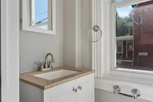 564 W Bridge St, Phoenixville, PA 19460 - Photo 11