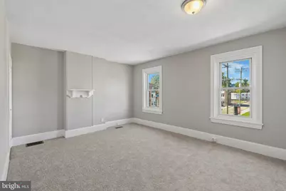564 W Bridge Street, Phoenixville, PA 19460 - Photo 13