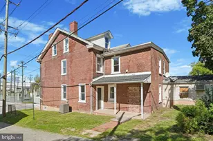 564 W Bridge St, Phoenixville, PA 19460 - Photo 23