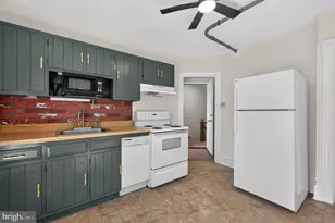 904 W Bridge St, Phoenixville, PA 19460 - Photo 3