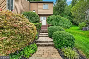 1312 Rhode Island Cir, Downingtown, PA 19335 - Photo 3