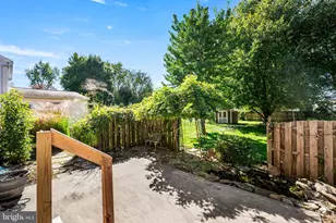 704 S Washington St, Kennett Square, PA 19348 - Photo 17