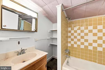 20 S 5th Avenue, Coatesville, PA 19320 - Photo 13