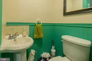 949 W Main St, Coatesville, PA 19320 - Photo 25