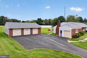 805 Ellis Woods Rd, Pottstown, PA 19465 - Photo 33