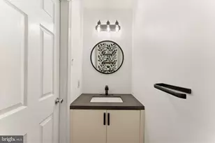 2007 Eton Ct, West Chester, PA 19382 - Photo 5
