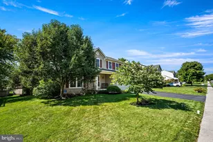 411 Winding Stream Rd, Spring City, PA 19475 - Photo 3