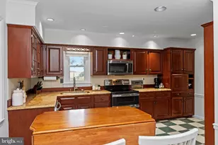 3 Campbell Pl, Phoenixville, PA 19460 - Photo 9