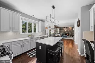 1370 Stonegate Dr, Downingtown, PA 19335 - Photo 13