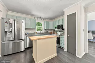 15 Castle Ln, Coatesville, PA 19320 - Photo 3