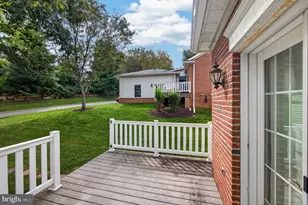 405 Vineyard Ln, Downingtown, PA 19335 - Photo 15