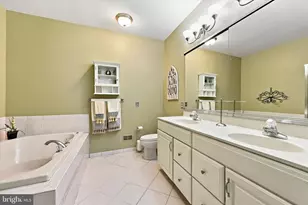 20 Oakbrook Ct, Malvern, PA 19355 - Photo 21