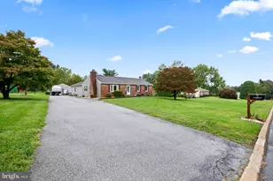 7 Graces Dr, Coatesville, PA 19320 - Photo 3