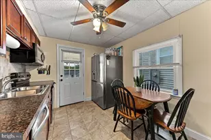 216 Grant St, Parkesburg, PA 19365 - Photo 9