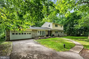 149 Grove Rd, Elverson, PA 19520 - Photo 1