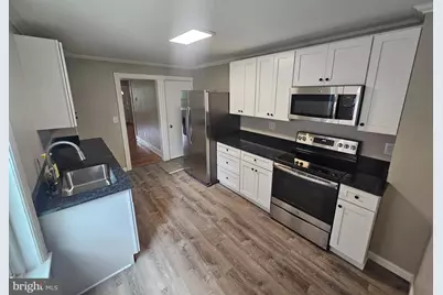 9 W 6th Avenue, Coatesville, PA 19320 - Photo 3