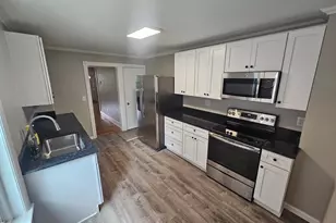9 W 6th Ave, Coatesville, PA 19320 - Photo 3