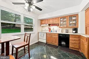 1024 Oak St, Coatesville, PA 19320 - Photo 3
