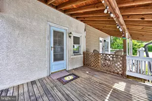 1003 Livingston Ave, Phoenixville, PA 19460 - Photo 3