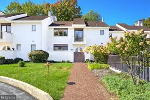 9 Avignon, Devon, PA 19333 - Photo 1