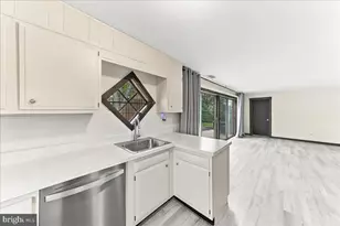 212 S Union St, Kennett Square, PA 19348 - Photo 3