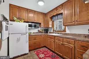 815 W 2nd Ave, Parkesburg, PA 19365 - Photo 11