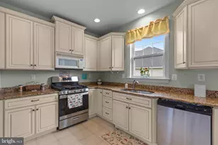 421 Westview Dr, Avondale, PA 19311 - Photo 11