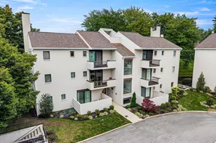 6 Chamond, Devon, PA 19333 - Photo 1