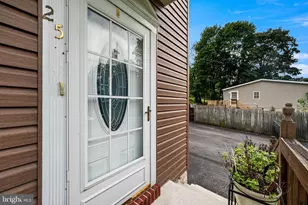 25 New St, Coatesville, PA 19320 - Photo 3