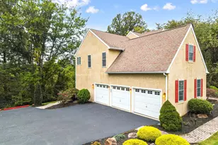 904 Victoria Ct, Downingtown, PA 19335 - Photo 3