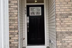905 Platinum Dr, Phoenixville, PA 19460 - Photo 1