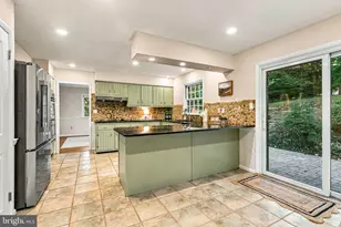 604 Hickory Ln, Berwyn, PA 19312 - Photo 17